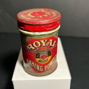 Rare Royal Baking Powder 2 1/4oz. size Vintage. KK297